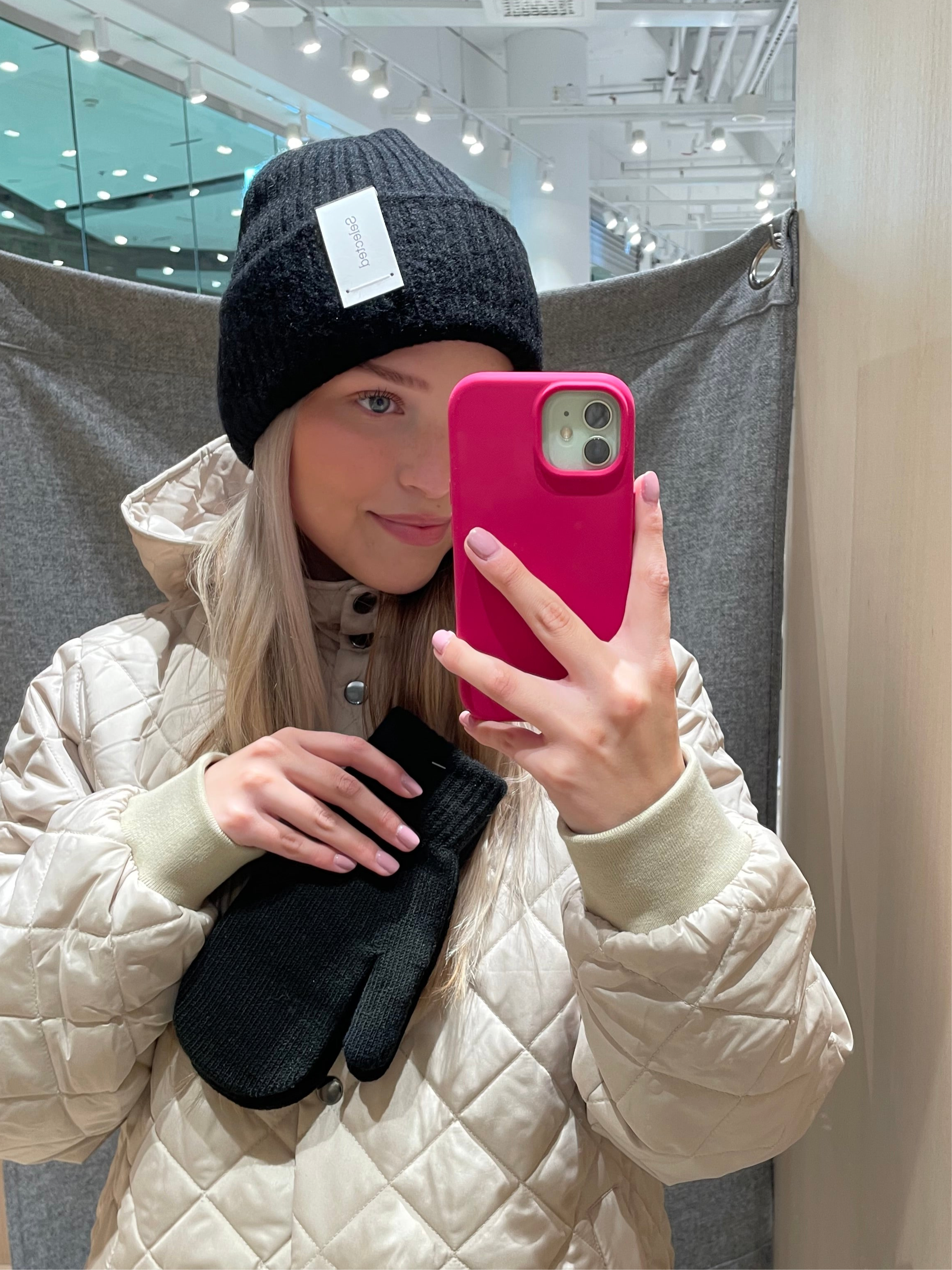 SLFLULU Beanie - Black